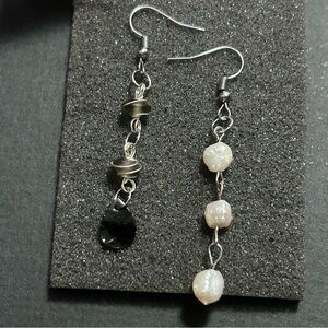 Silver Gray and Black Glass Beads and Fresh Pearl Dangle Earrings